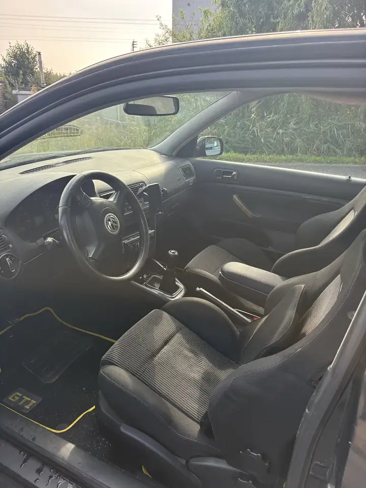 Volkswagen Golf 1.8-20V Turbo Highl., foto 11