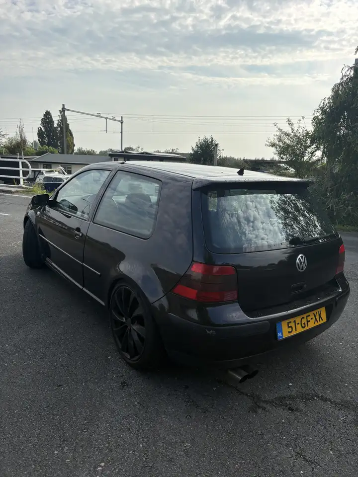 Volkswagen Golf 1.8-20V Turbo Highl., foto 2