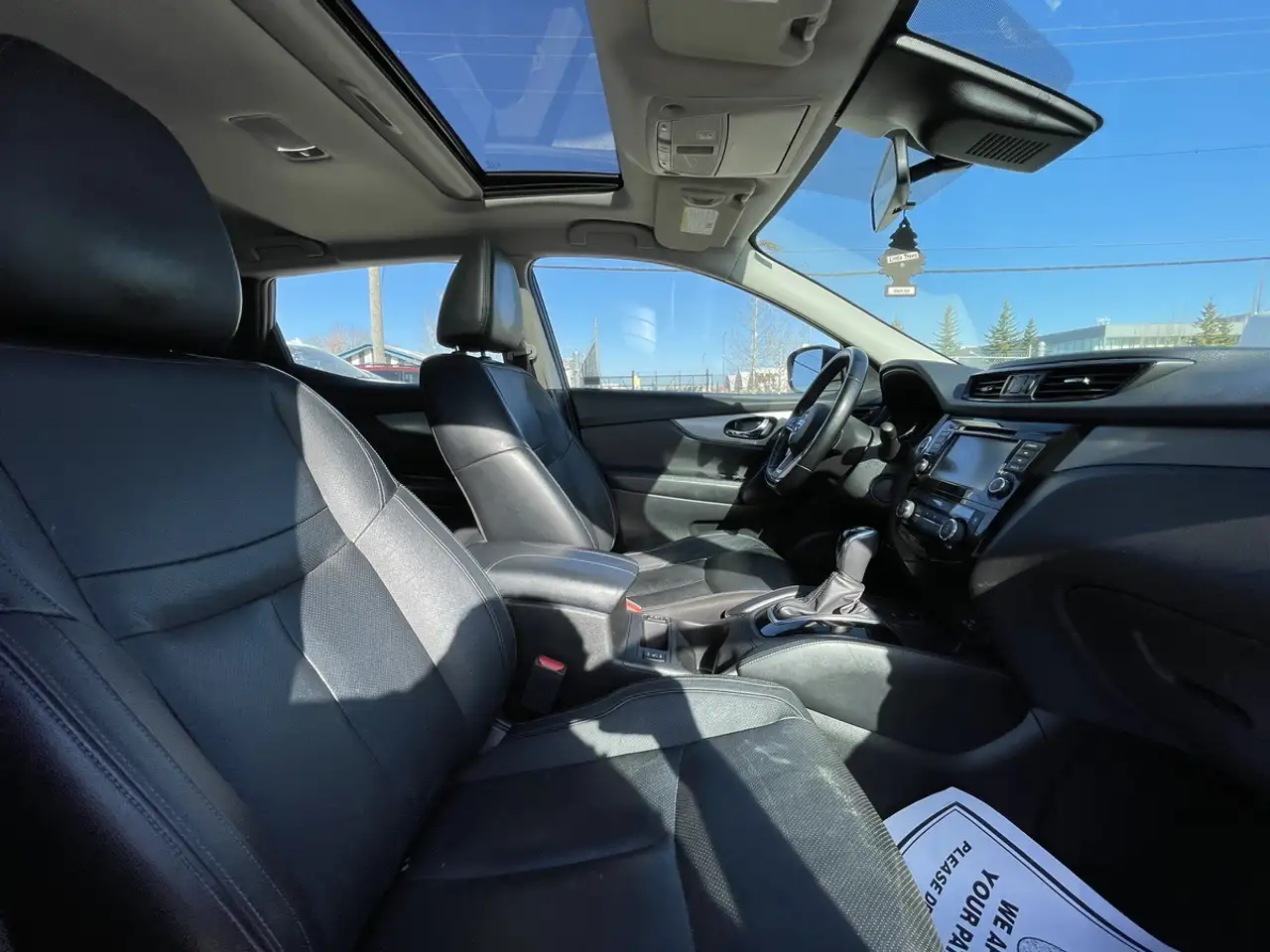 Nissan Qashqai снимка Nissan Qashqai
