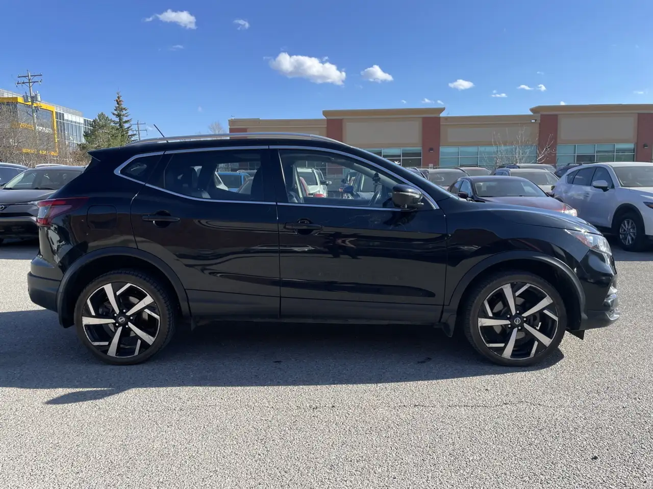 Nissan Qashqai снимка Nissan Qashqai