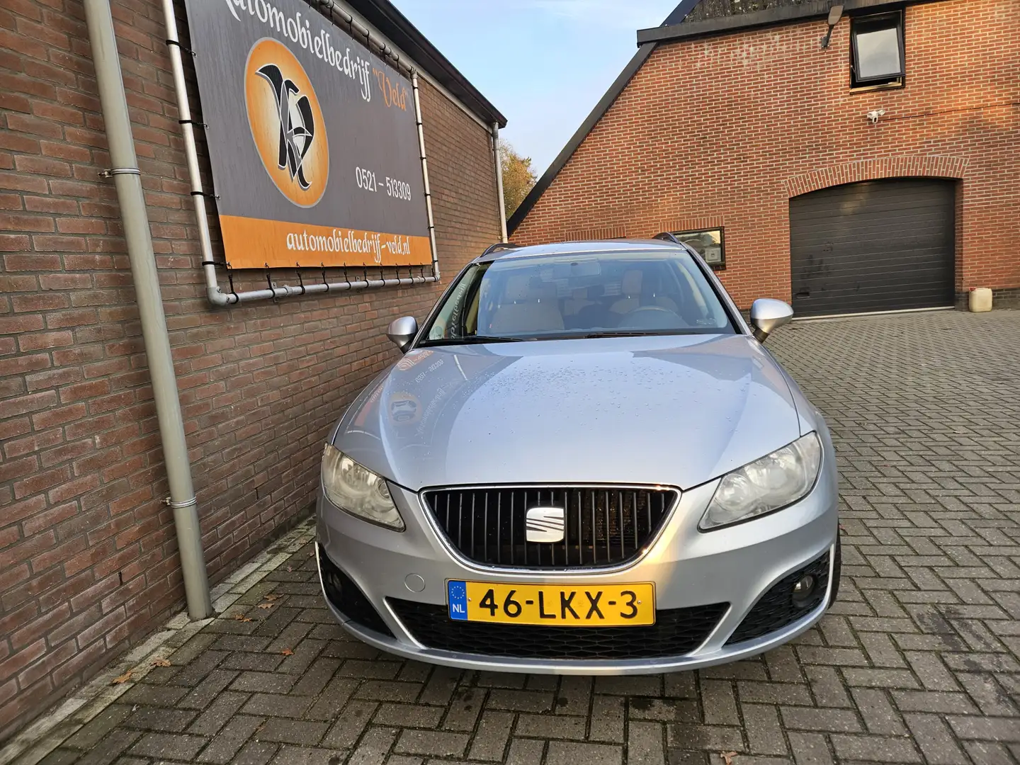 SEAT Exeo ST 1.6 Reference Grijs - 2
