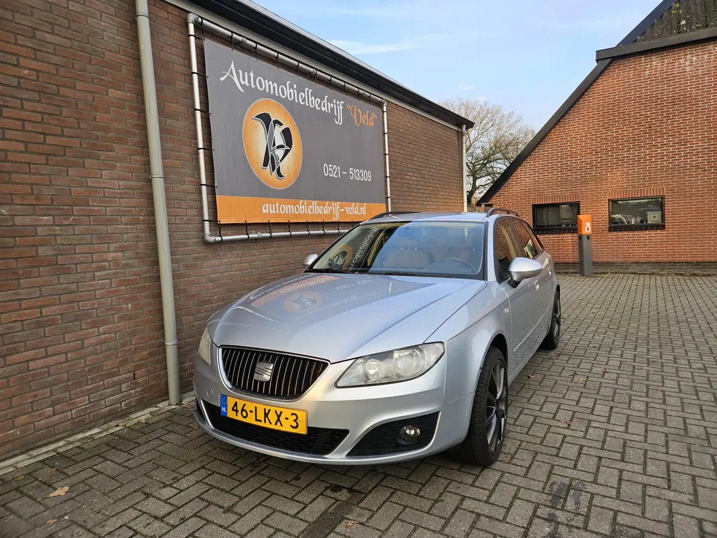 SEAT Exeo ST 1.6 Reference Grijs - 1
