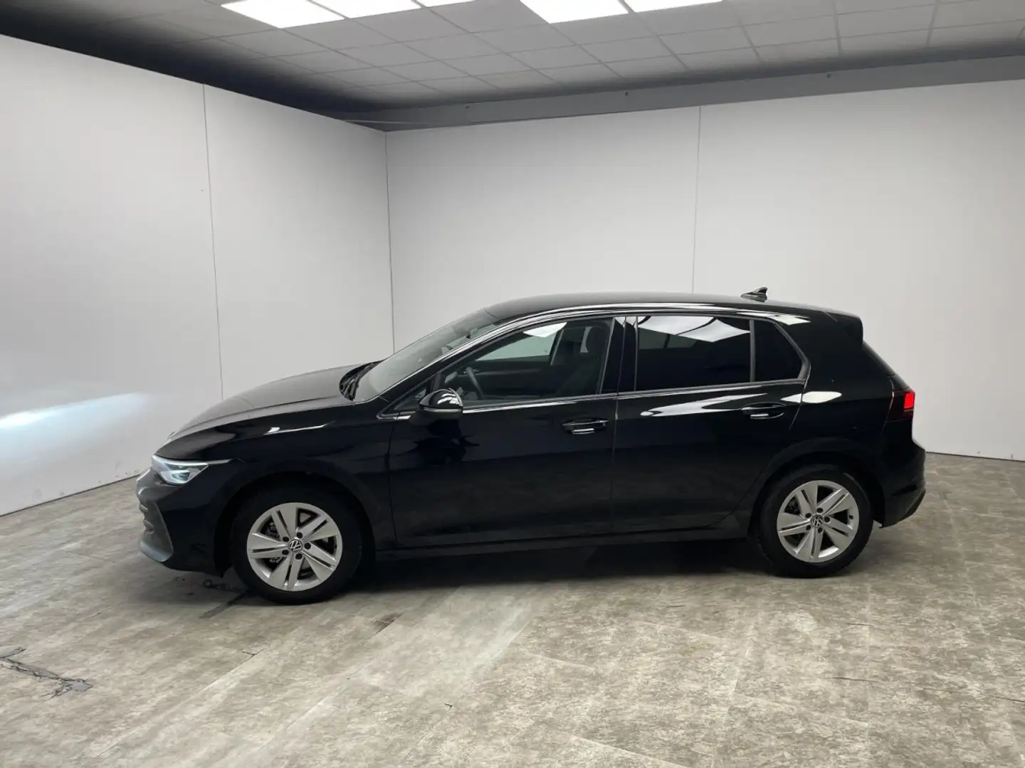 Volkswagen Golf VIII 1.5 TSI Life Klima Navi Einparkhilfe Schwarz - 2
