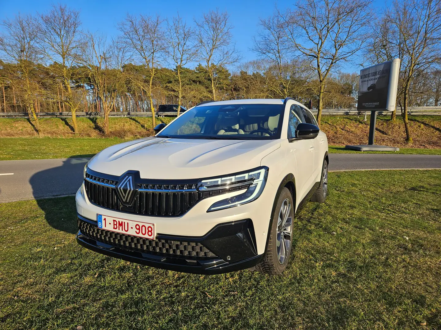 Renault Espace Espace E-TECH Full Hybrid 200 Iconic 7-Sitzer Blanc - 1