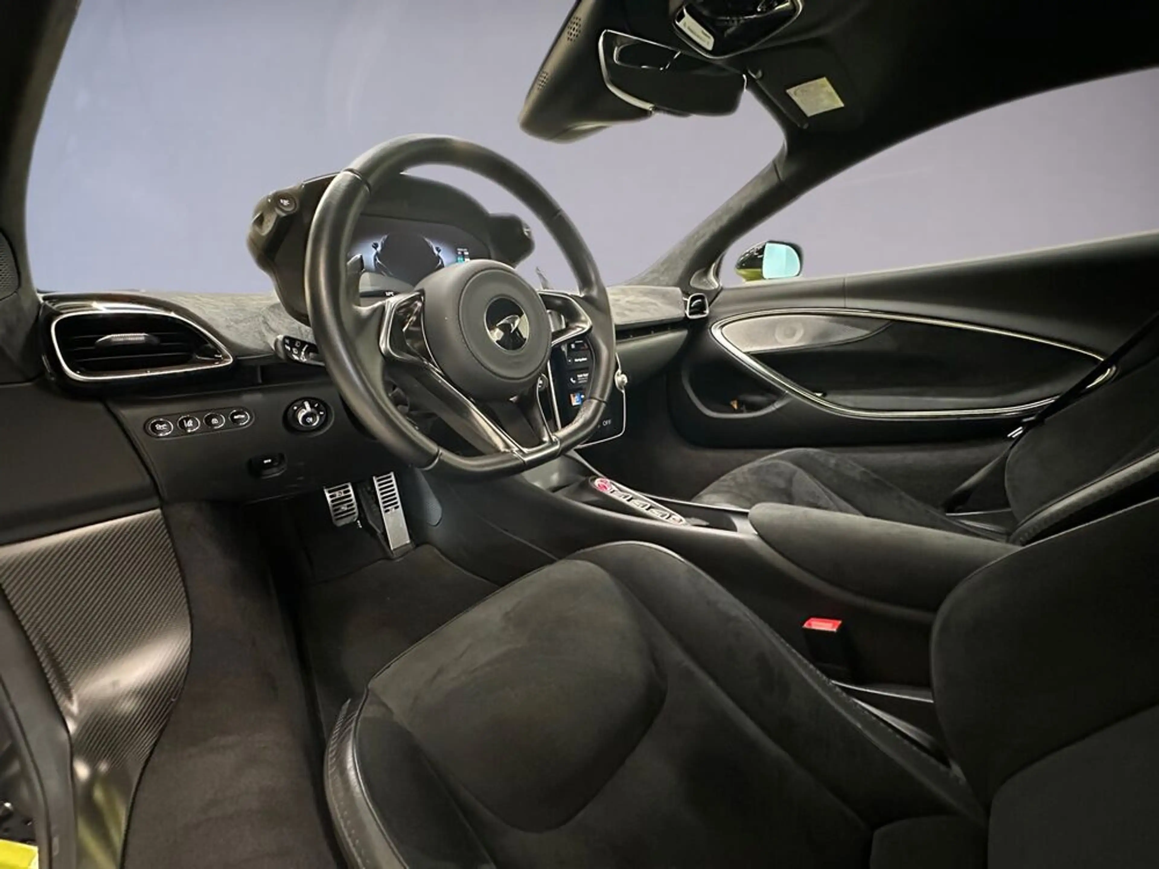 McLaren Artura Artura / Flux Green — photo 10