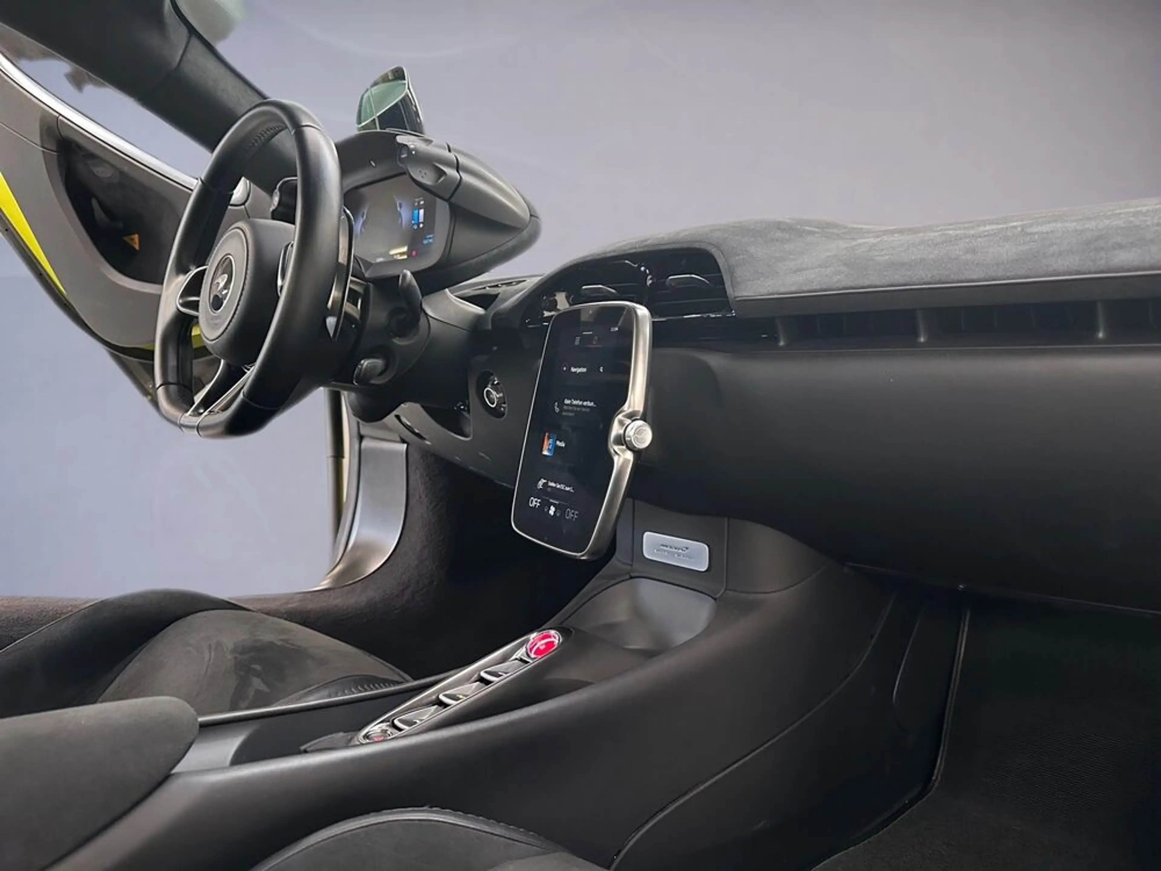 McLaren Artura Artura / Flux Green — photo 11