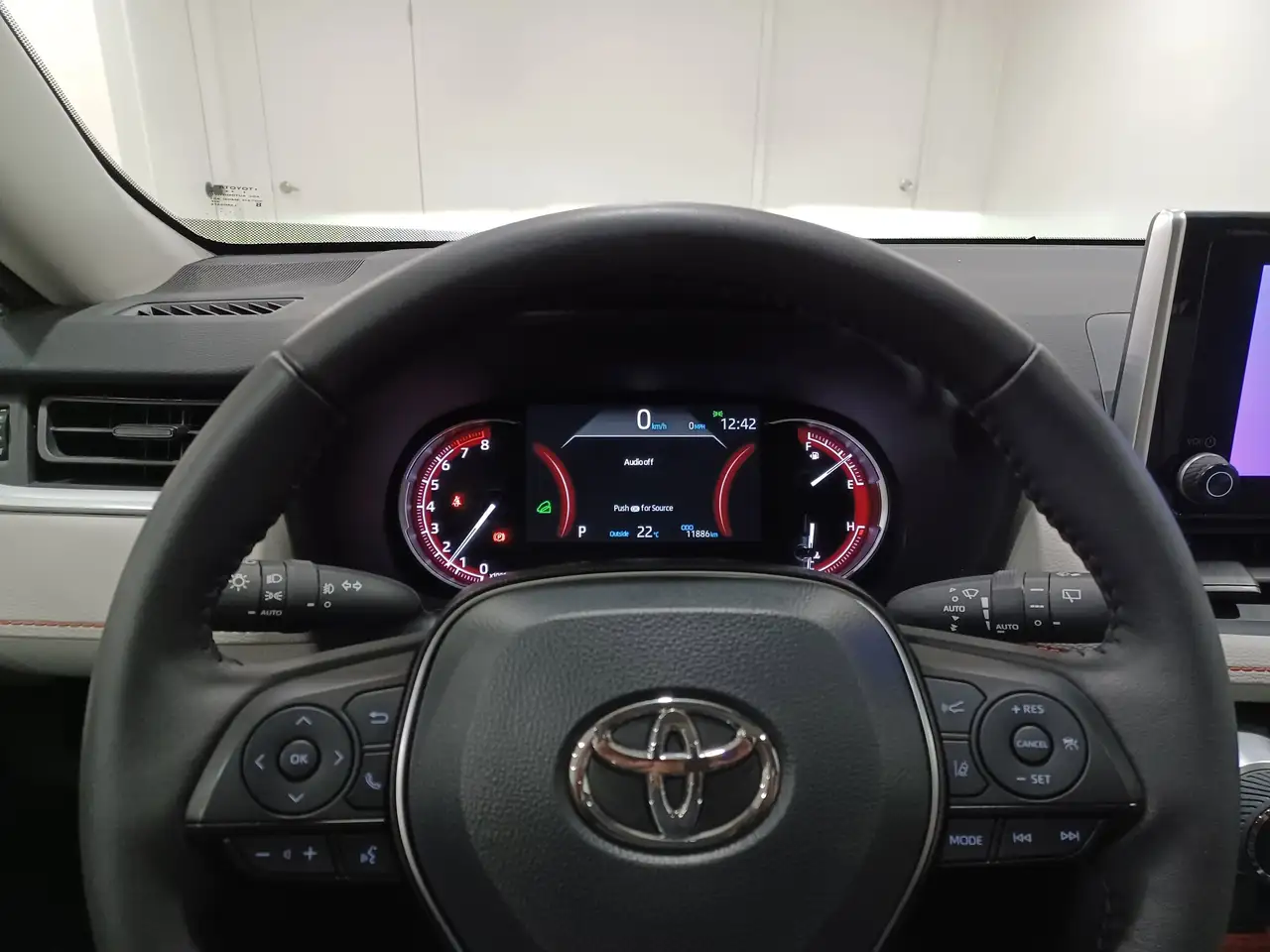 Toyota RAV 4 снимка Toyota RAV 4