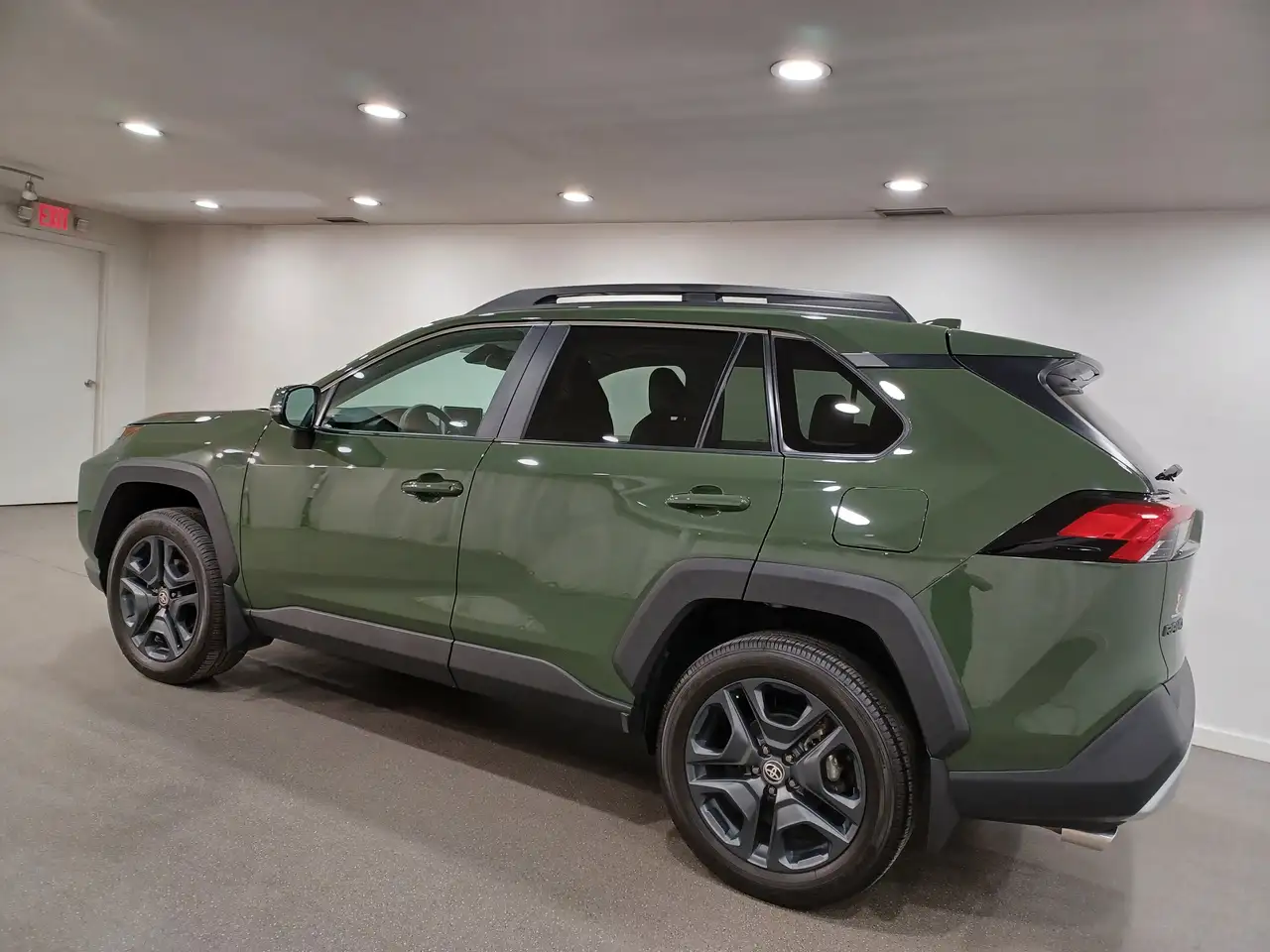 Toyota RAV 4 снимка Toyota RAV 4