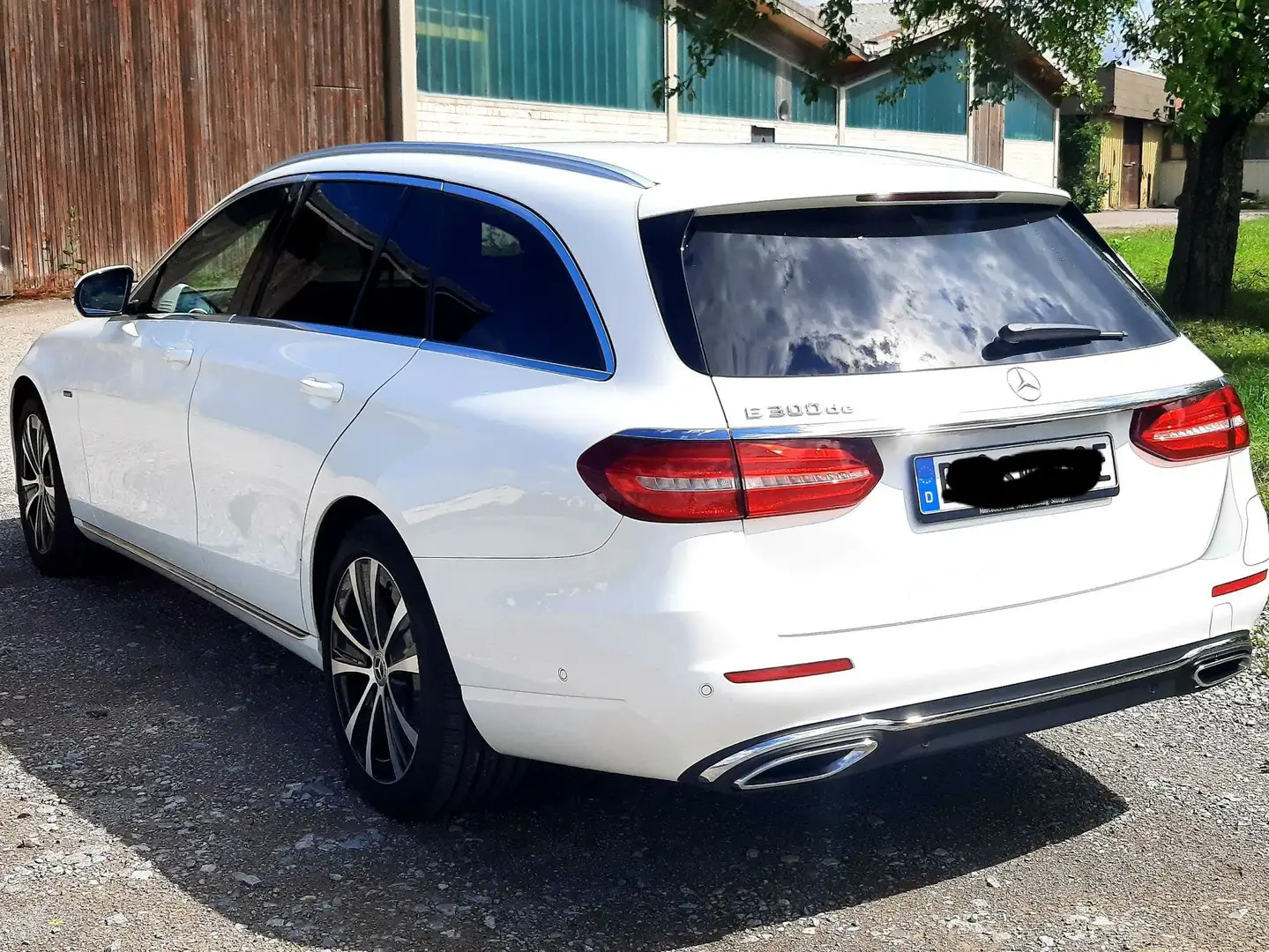 Mercedes-Benz E 300 E-Klasse TModell DieselPlugin Hybrid T9TRO Avantg. Weiß - 2