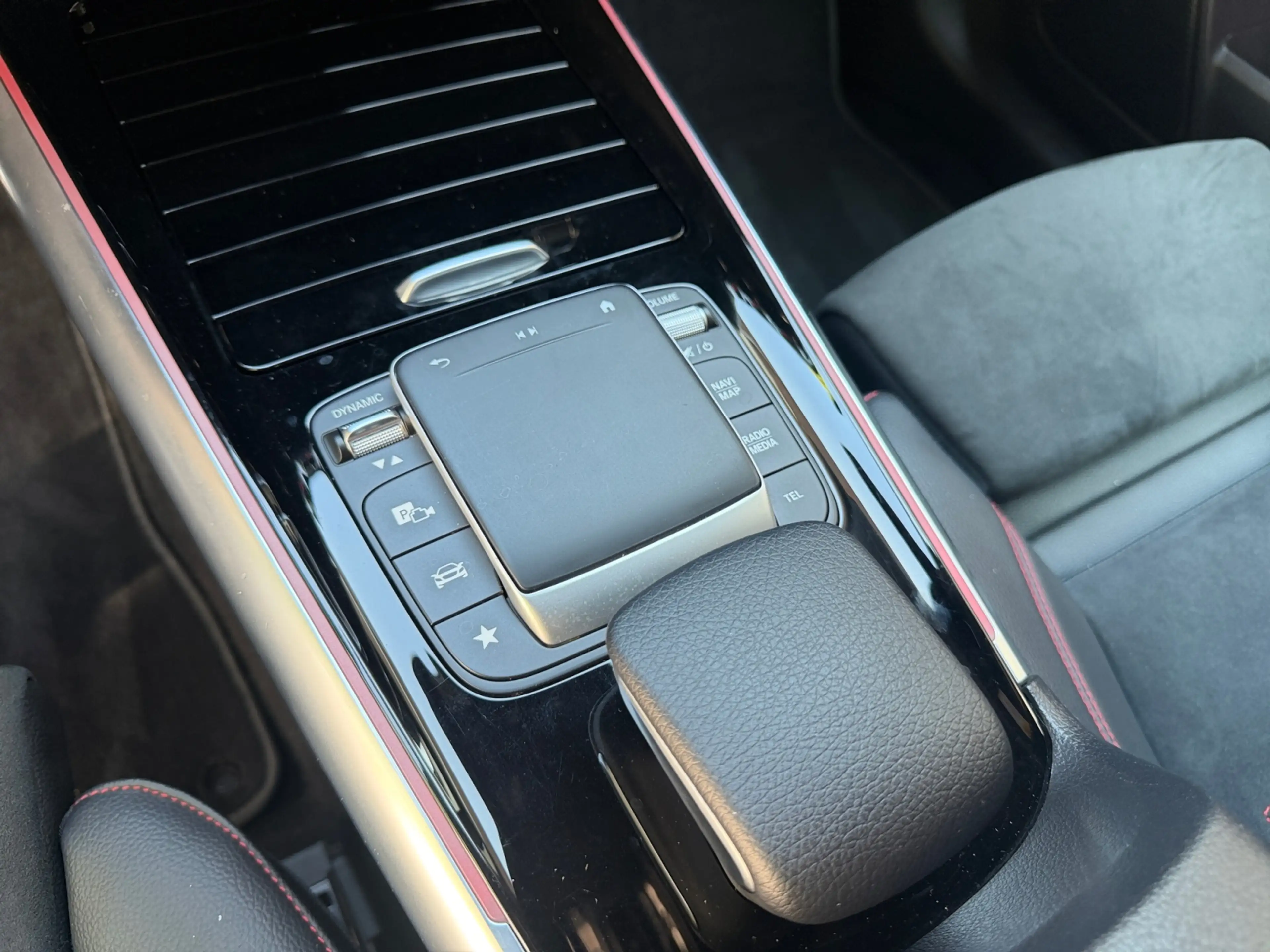 Mercedes-Benz GLA 250 4MATIC AMG Line Nap 28dkm, Dealer Onderhouden, Pan — photo 15