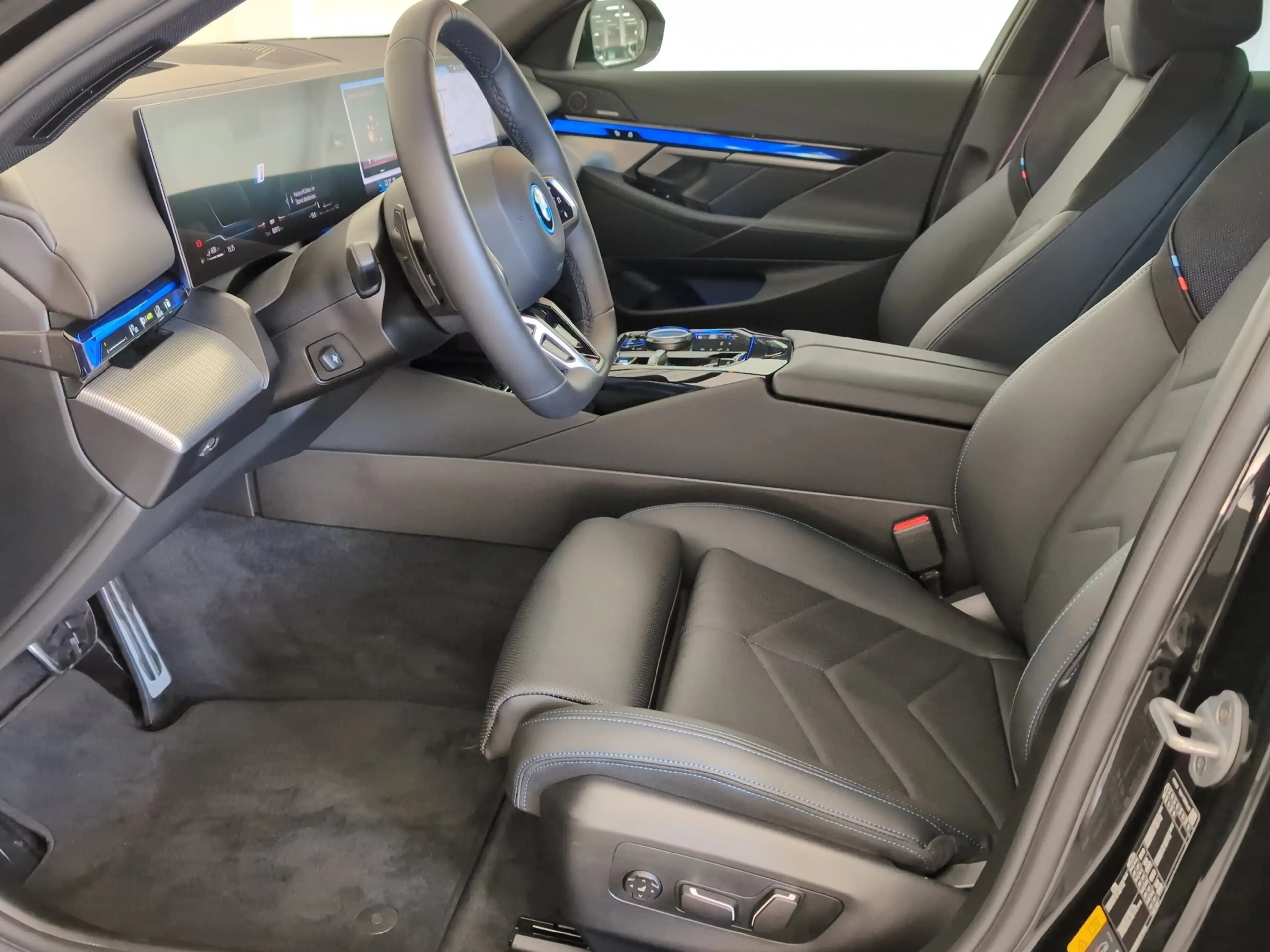 BMW 530 e Limousine M Sport Pro Navi/LED/AHK/360°/ACC — photo 4