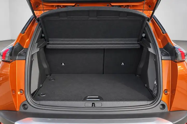 Peugeot 2008 1.5 130 CV - Autocarro N1 4 posti — foto 15