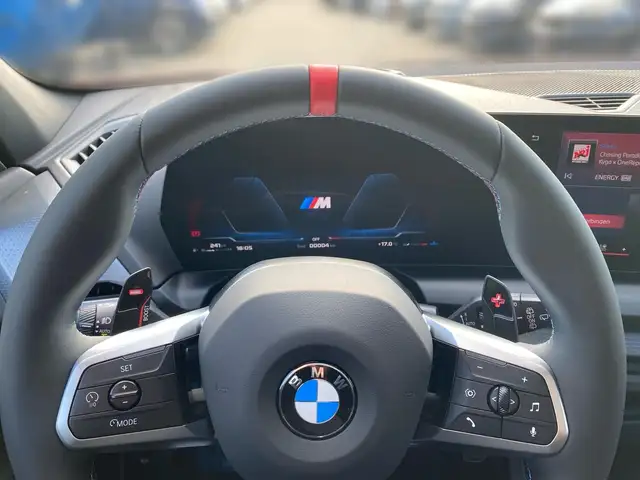 BMW 1 Series view 8