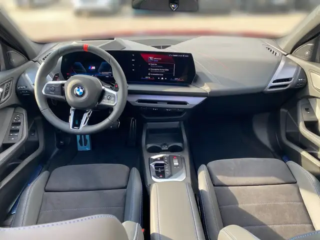 BMW 1 Series view 10