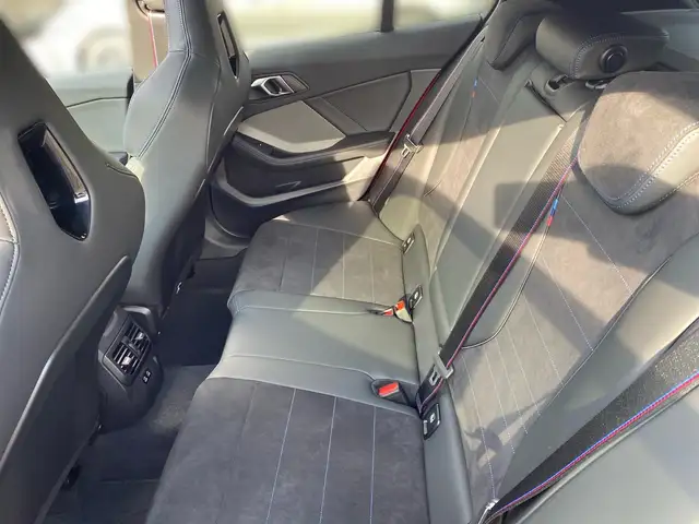 BMW 1 Series view 11