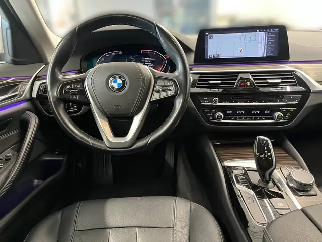 BMW 5 Series view 7