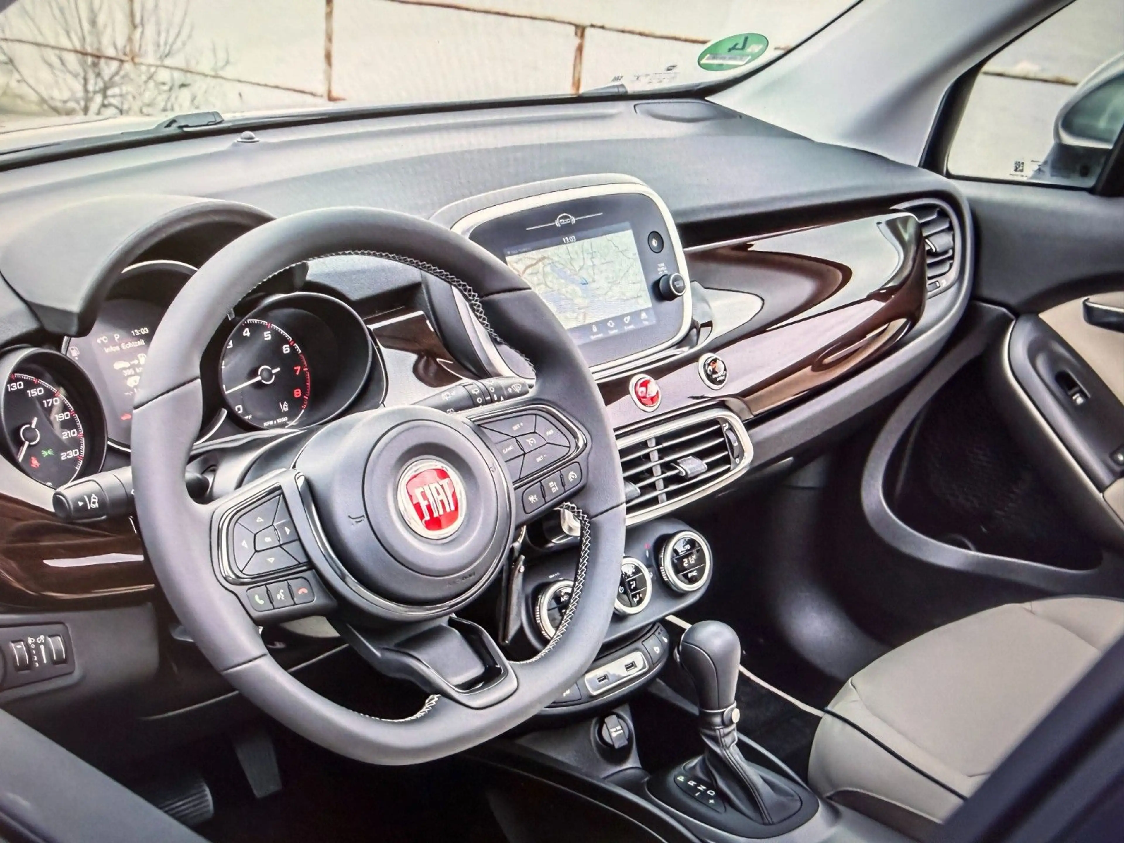 Fiat 500X Yacht Club Capri — photo 4