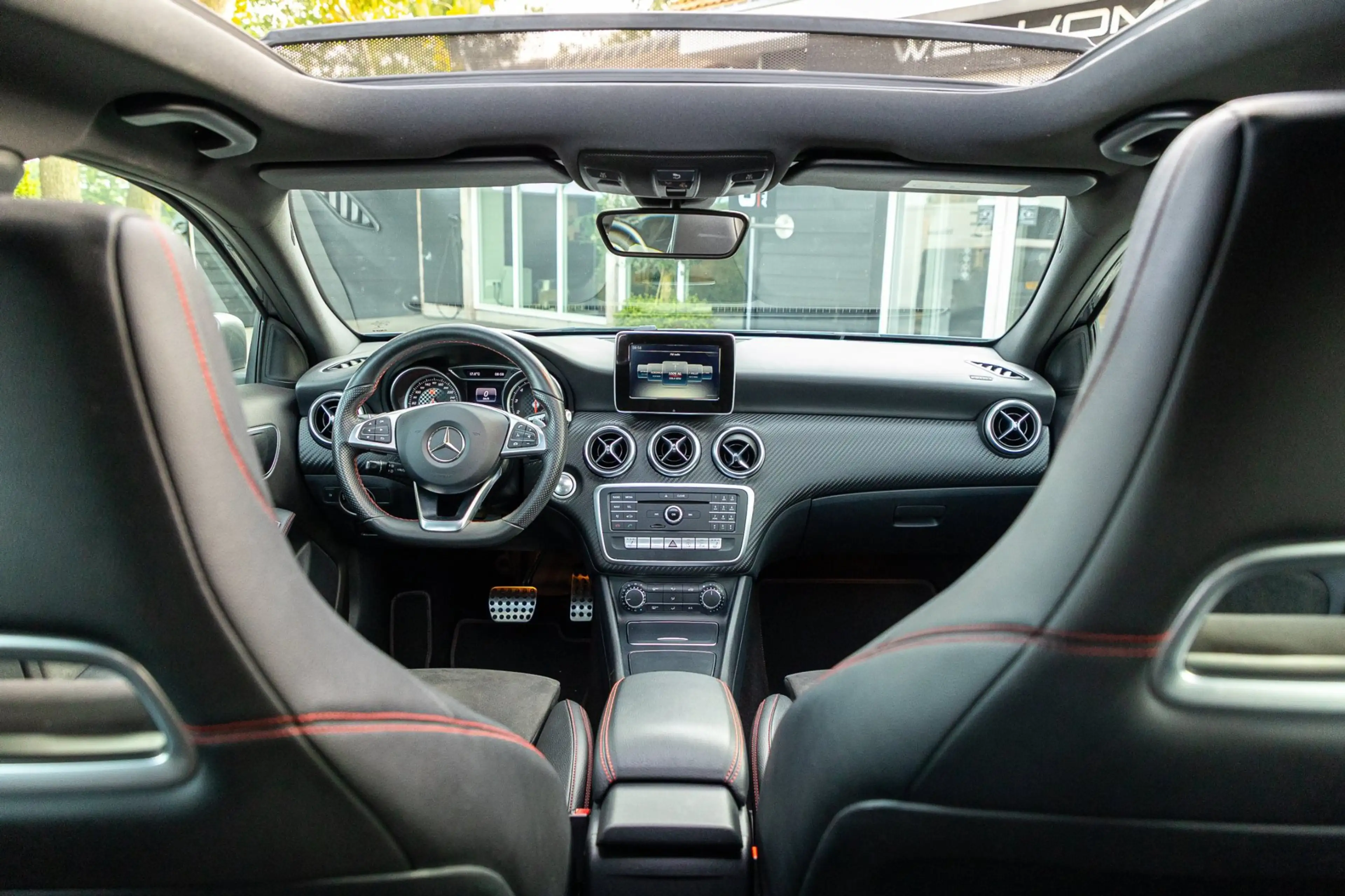 Mercedes-Benz A 180 Prestige Automaat I Panoramadak I AMG Styling I Le — photo 13