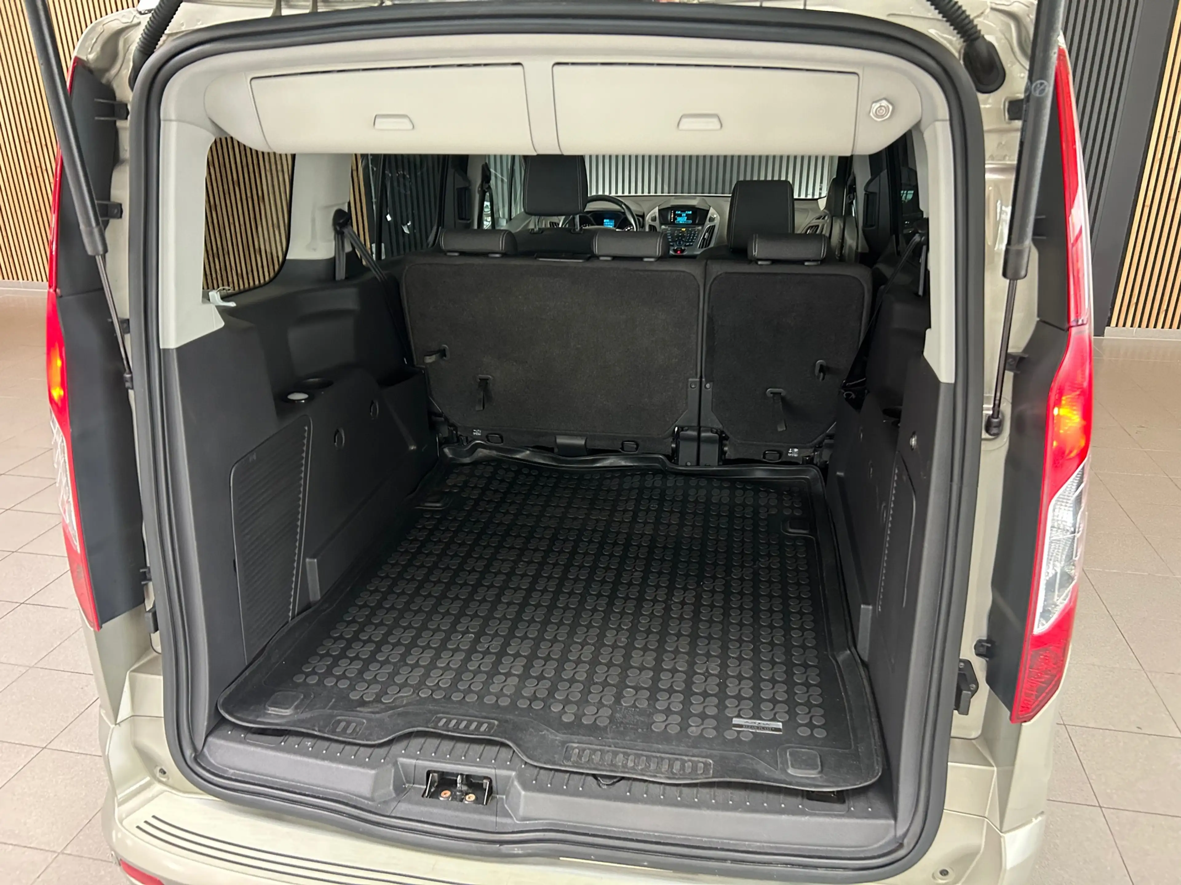 Ford Tourneo Connect Grand 1.6 Titanium AUTOMAAT|PANO|TREKHAAK|PDC|CRUI — photo 7