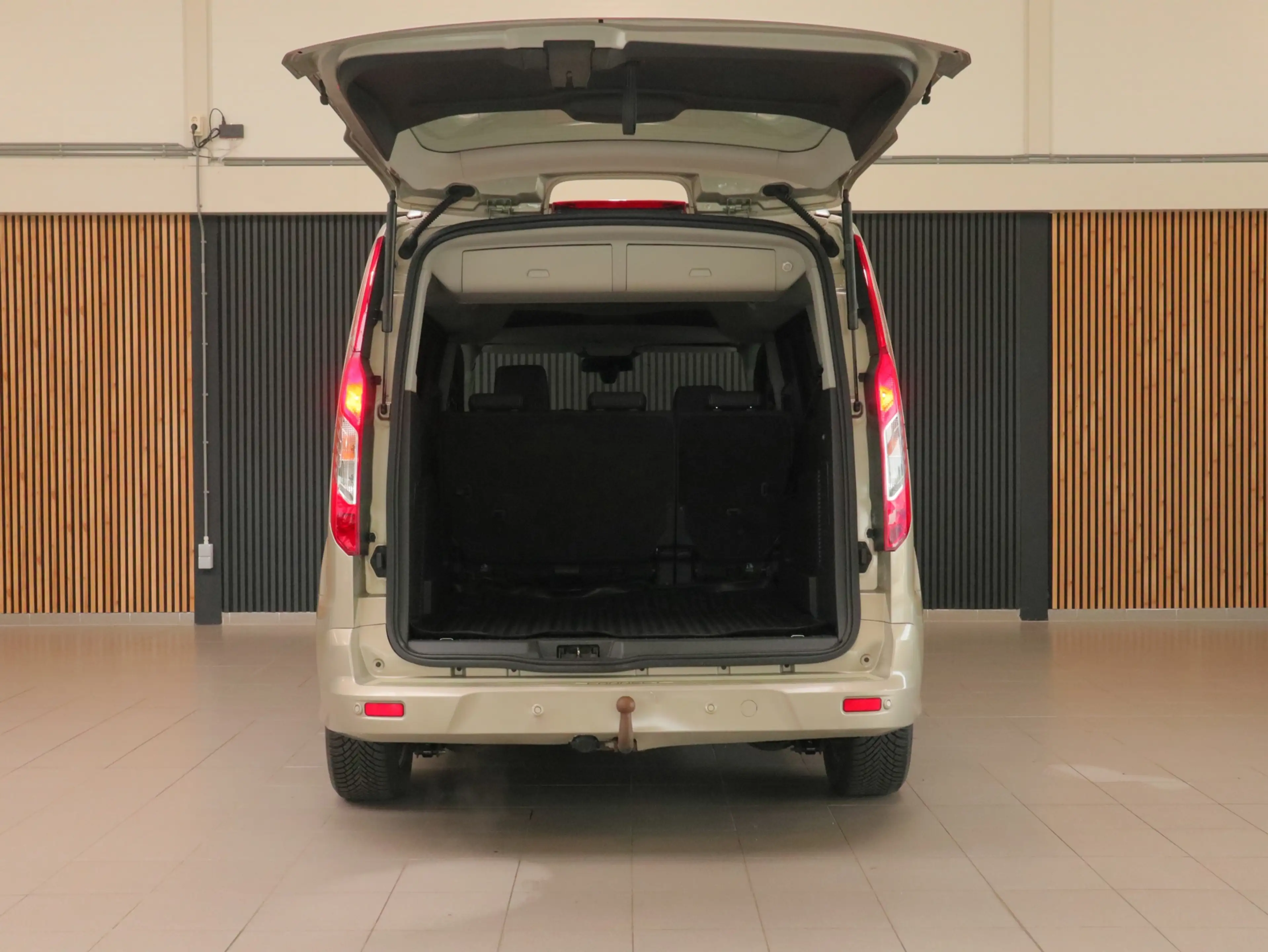 Ford Tourneo Connect Grand 1.6 Titanium AUTOMAAT|PANO|TREKHAAK|PDC|CRUI — photo 6
