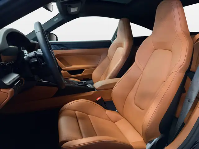Porsche 911 view 13