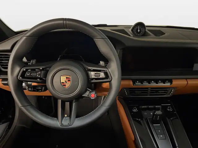 Porsche 911 view 11