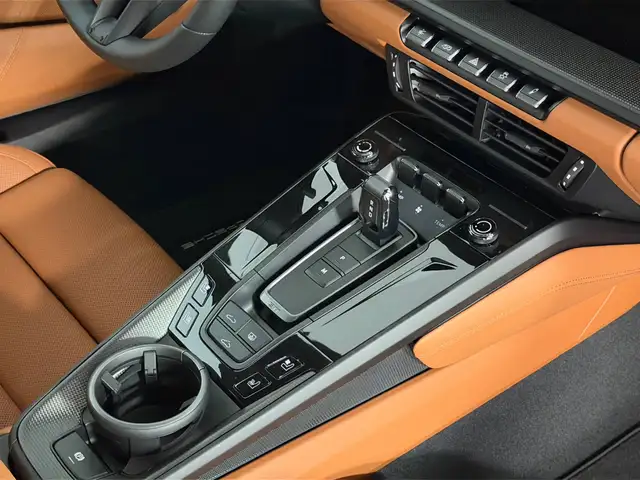 Porsche 911 view 14