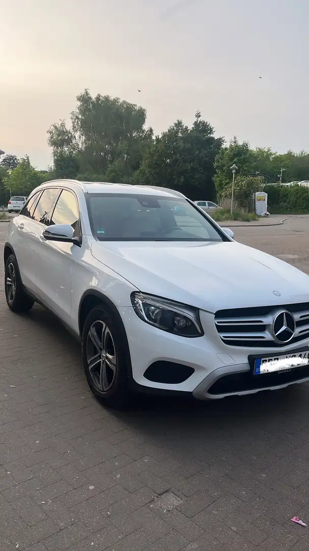 Mercedes-Benz GLC 250 d 4Matic 9G-TRONIC/ Luftfederung/Allrad/ Ambient Weiß - 2