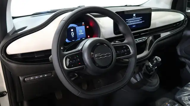 Fiat 500 view 4