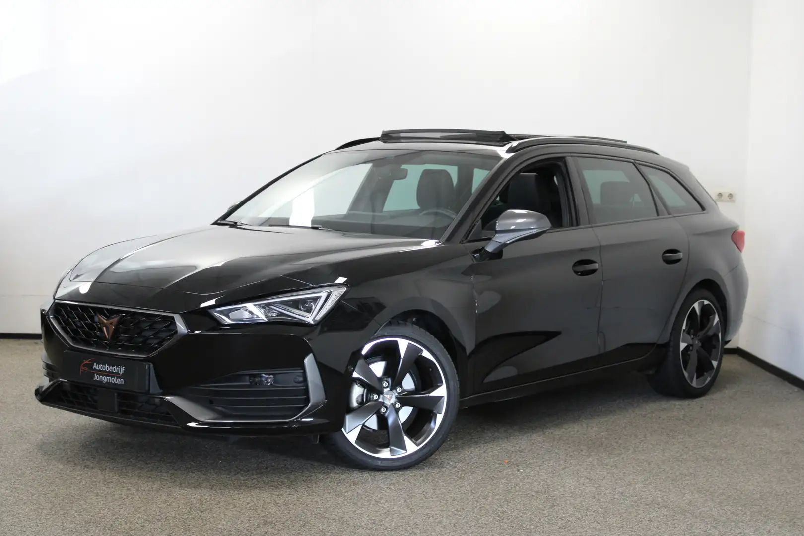 CUPRA Leon Sportstourer 1.5 eTSI Business Edition Plus Zwart - 1