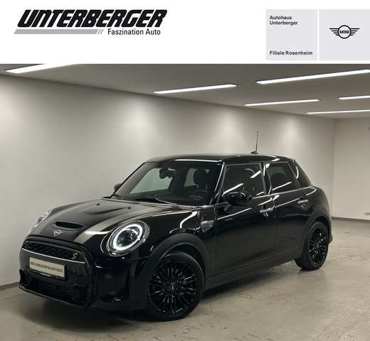 Imagine MINI Cooper S 5-Türer DAB LED Navi Tempomat Klima