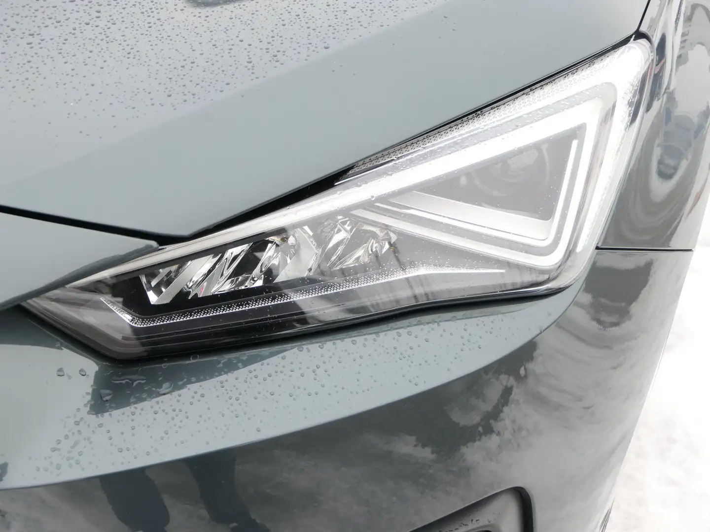 SEAT Tarraco Style 1.5 TSI ACT Grün - 2