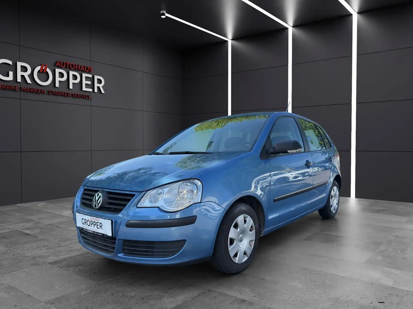 Volkswagen Polo 1.2 Trendline Bleu - 1