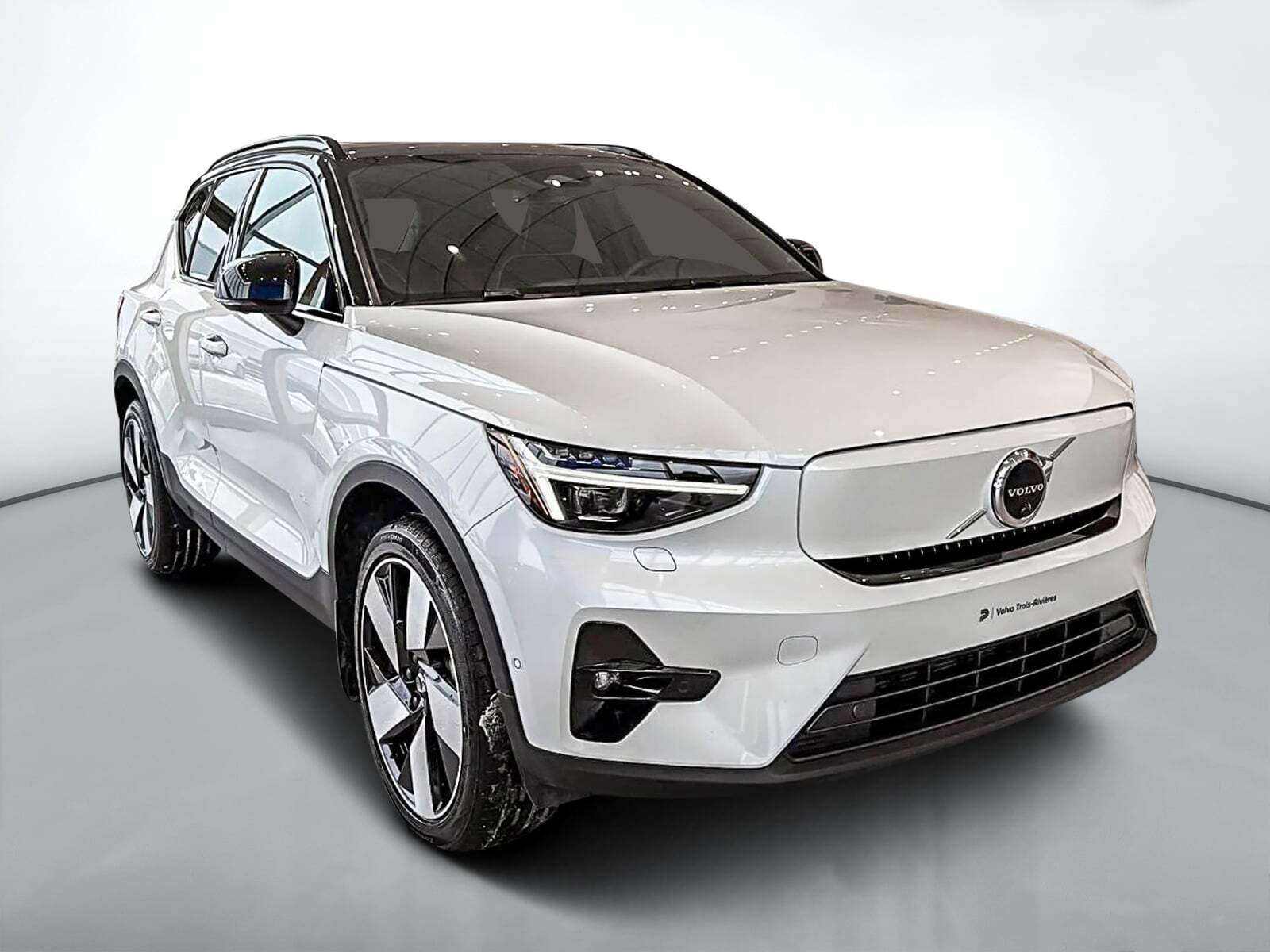 2023 Volvo XC40 ULTIMATE TWIN PLUS
