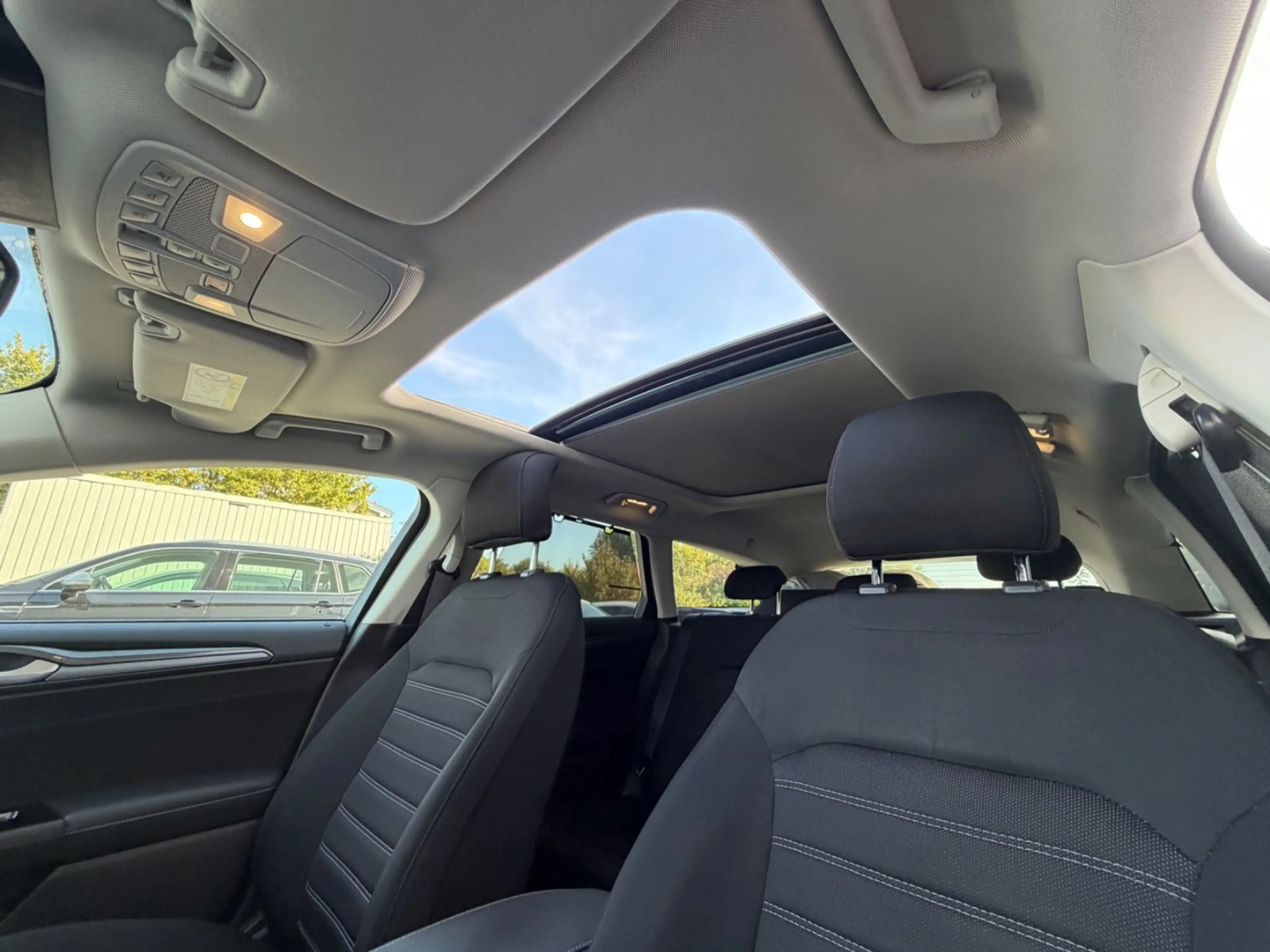 Ford Mondeo Turnier 2.0 ECOB Titanium/Panorama/ACC — photo 4