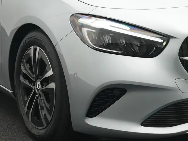 Mercedes-Benz B-Class view 9