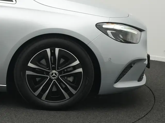 Mercedes-Benz B-Class view 8