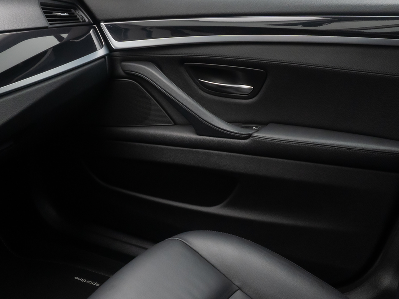 BMW 530 NaviProf GeschwindigReg PDC Bi-Xenon Leder — photo 32