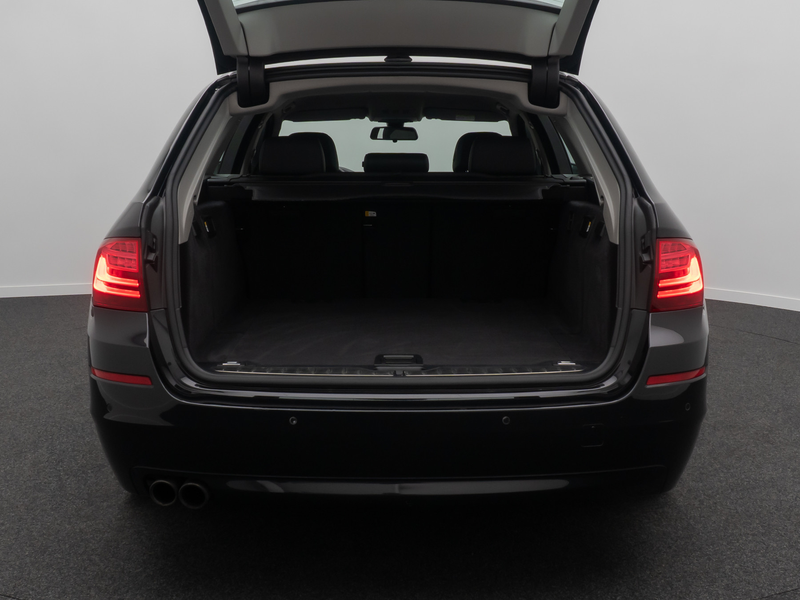 BMW 530 NaviProf GeschwindigReg PDC Bi-Xenon Leder — photo 13