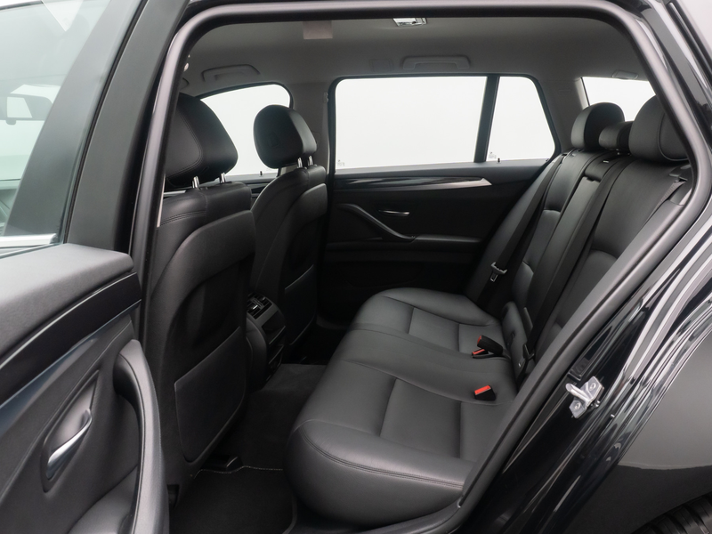 BMW 530 NaviProf GeschwindigReg PDC Bi-Xenon Leder — photo 26