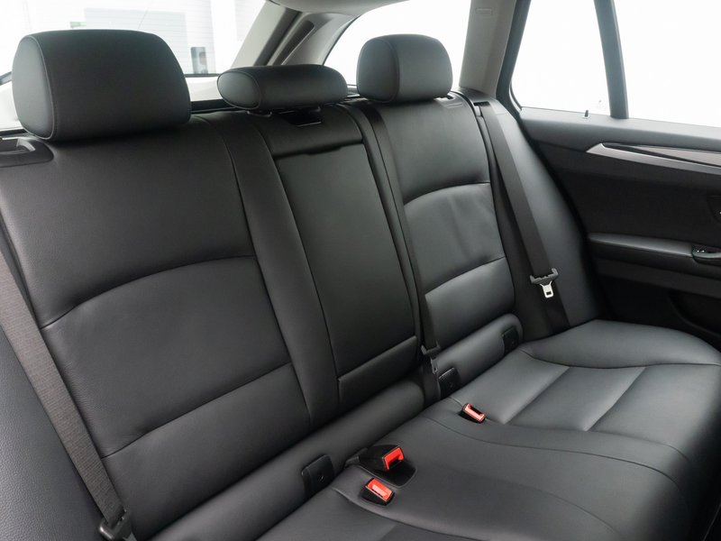 BMW 530 NaviProf GeschwindigReg PDC Bi-Xenon Leder — photo 29