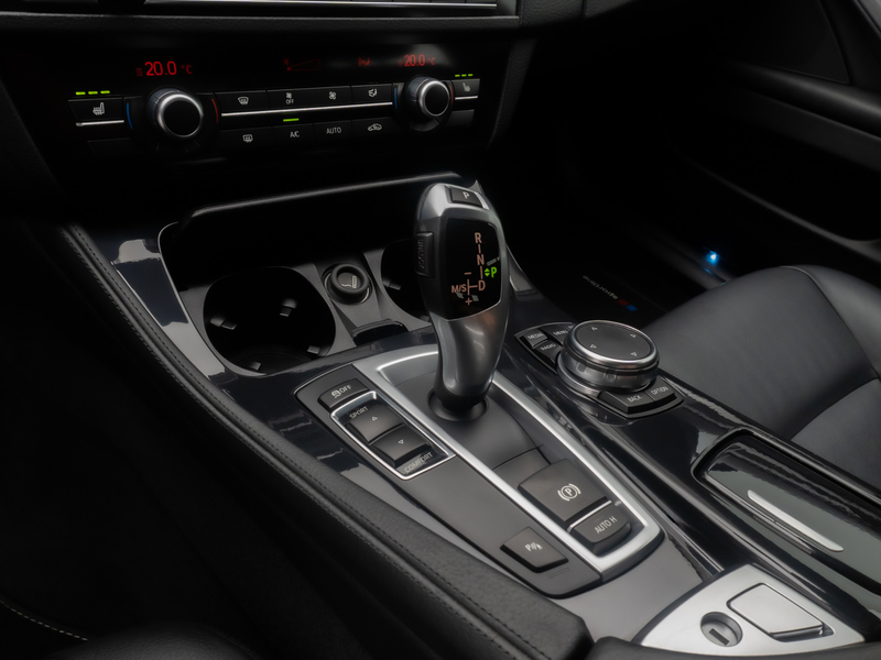 BMW 530 NaviProf GeschwindigReg PDC Bi-Xenon Leder — photo 23