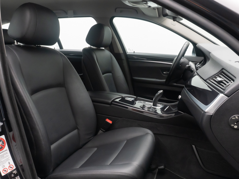 BMW 530 NaviProf GeschwindigReg PDC Bi-Xenon Leder — photo 33