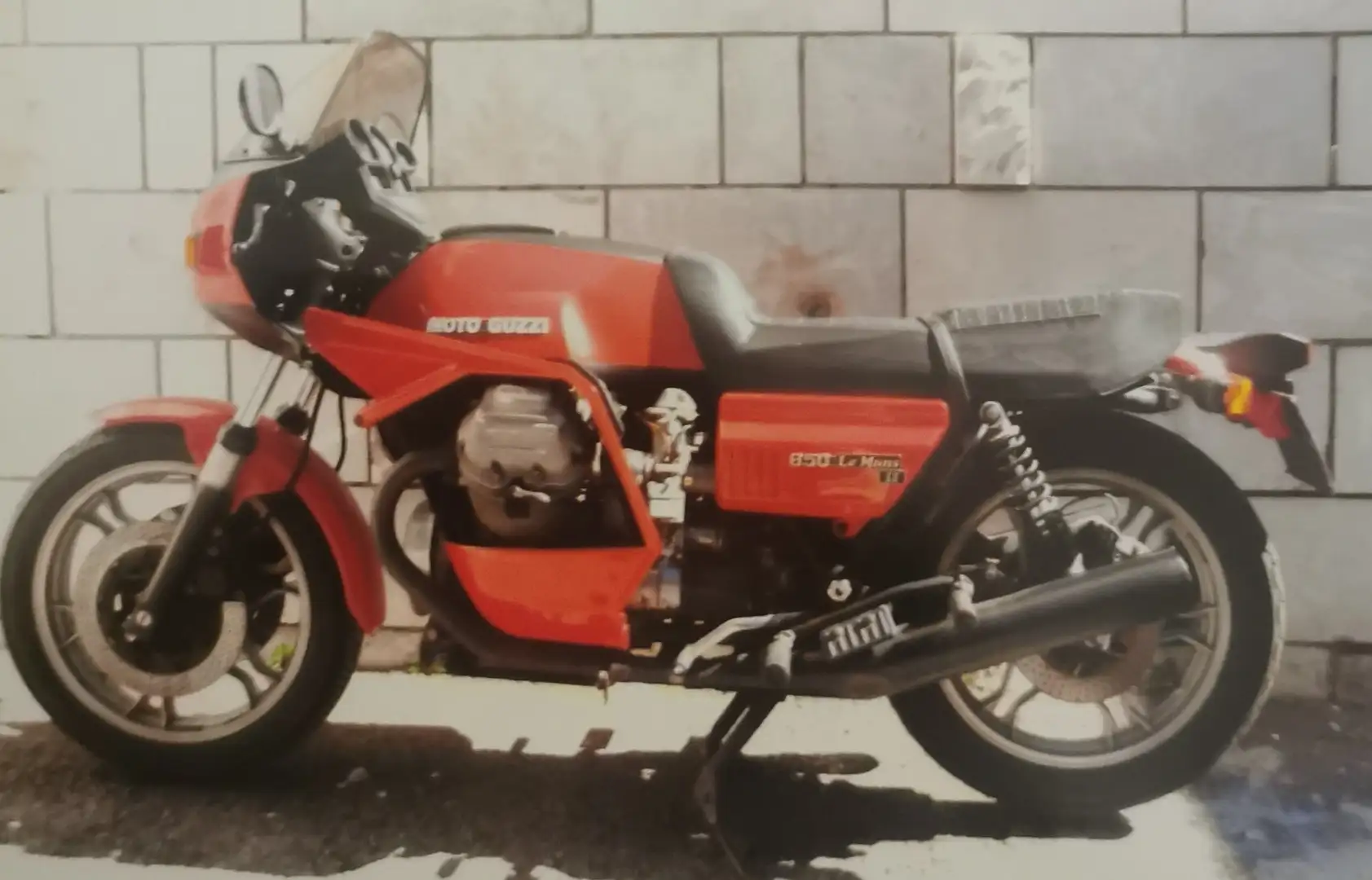 Moto Guzzi 850 Le Mans 850 le mans II Rouge - 2