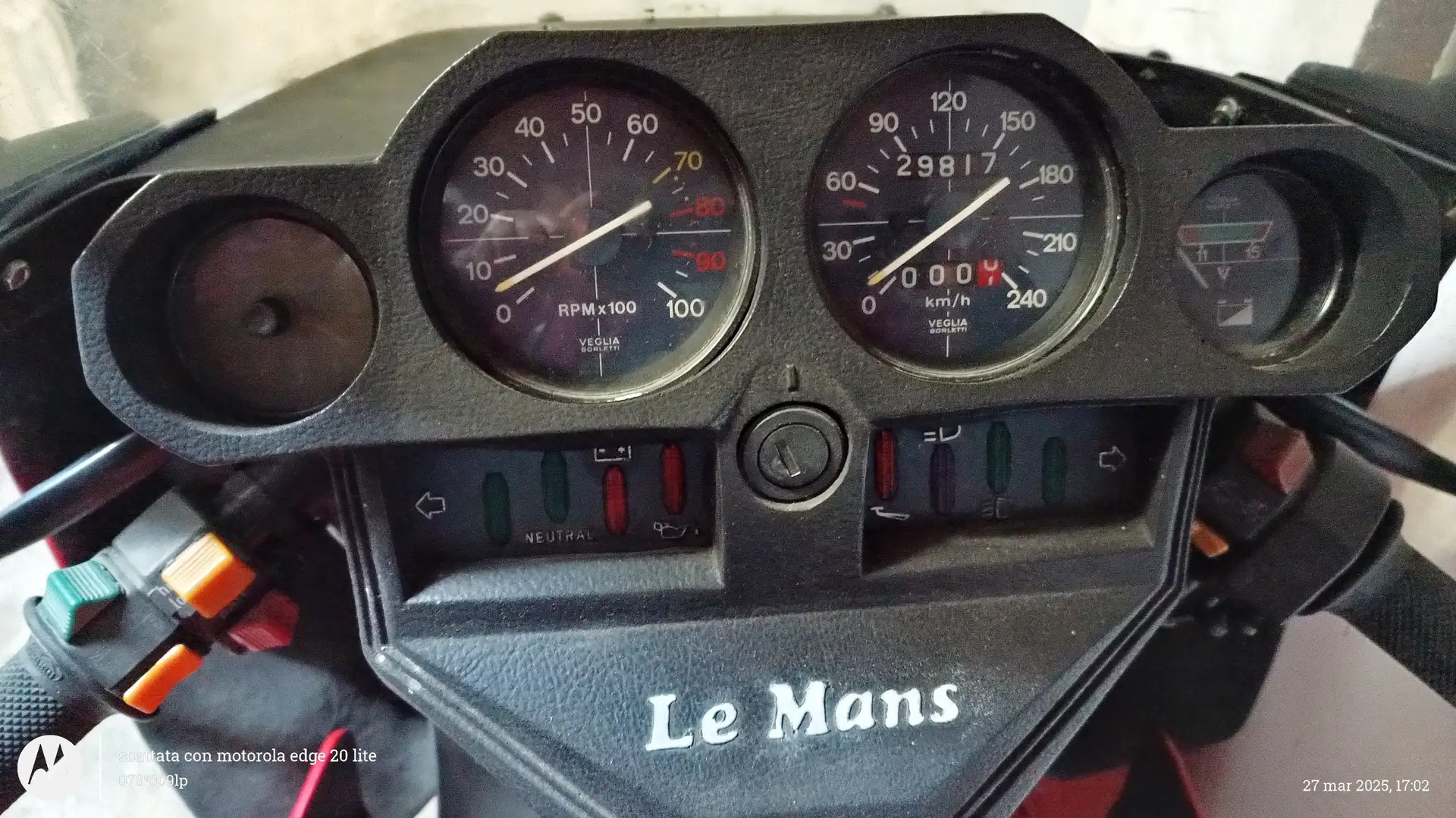 Moto Guzzi 850 Le Mans 850 le mans II Rouge - 1