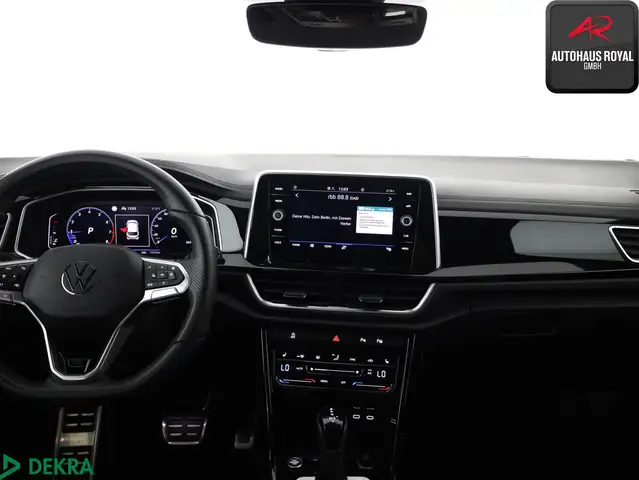 Volkswagen T-Roc view 9