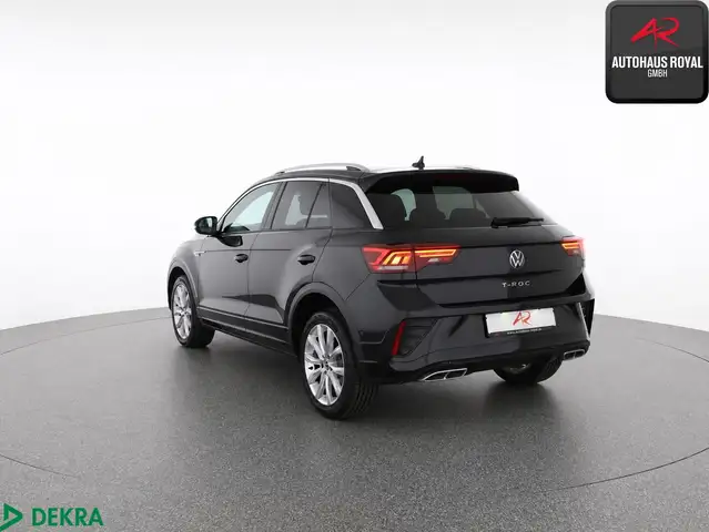 Volkswagen T-Roc view 3