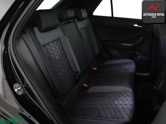 Volkswagen T-Roc view 12