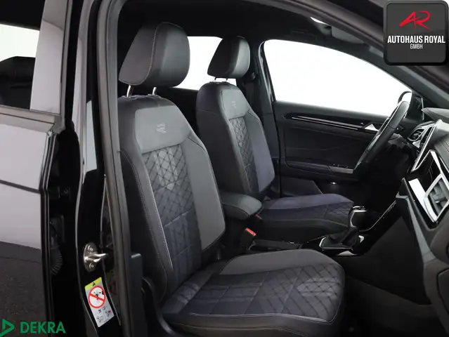 Volkswagen T-Roc view 11