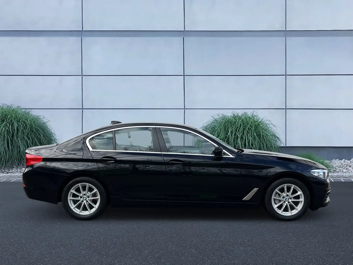 BMW 530 e xDrive iPerformance Limousine PDC Negro - 2